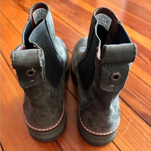 Women’s Timberland  boots - Picture 2 of 5